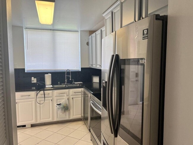 Building Photo - 4455 Luxemburg Ct