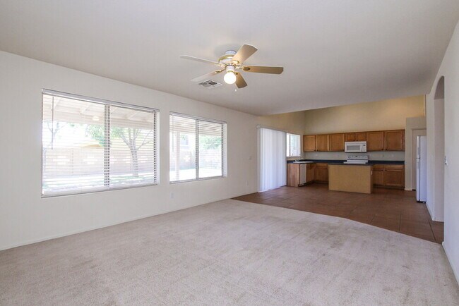 Building Photo - 14711 W Ely Dr