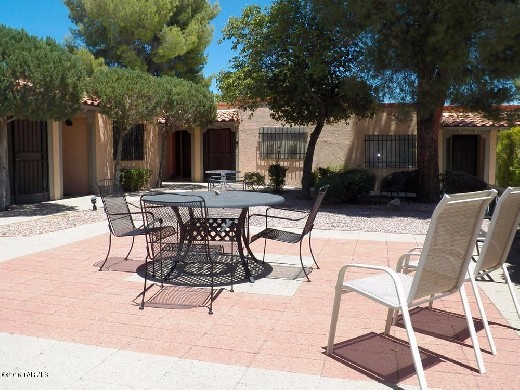 Building Photo - 1089 S Calle de las Casitas
