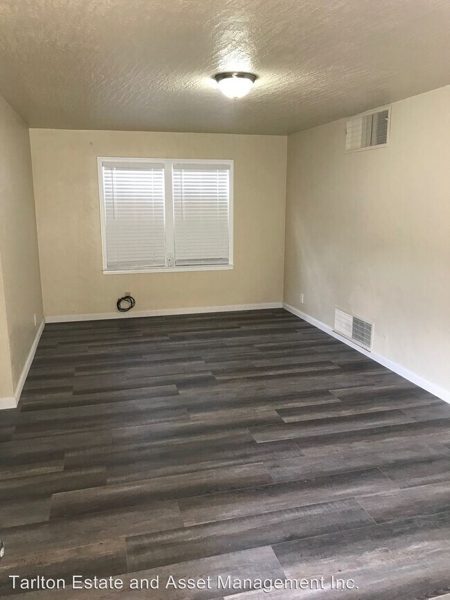 Foto del edificio - 821 E 5th St