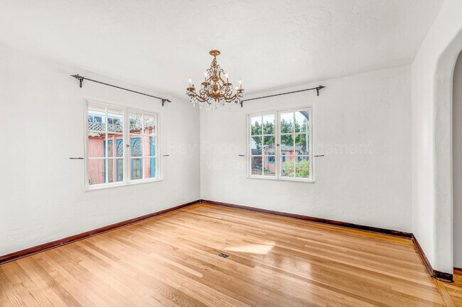 Building Photo - 940 14th St