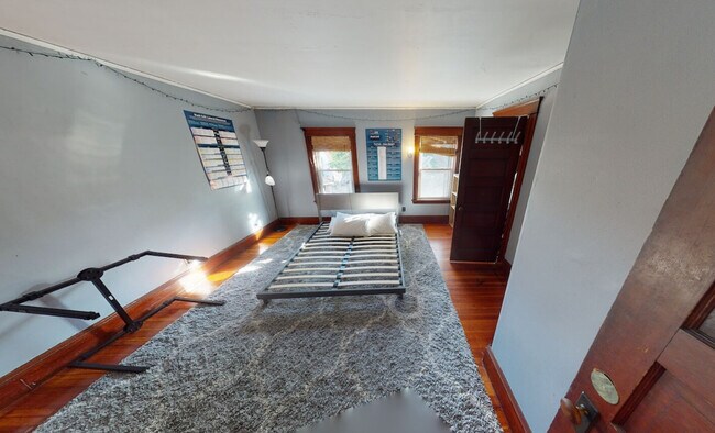 Foto del edificio - 28 Dearborn Rd