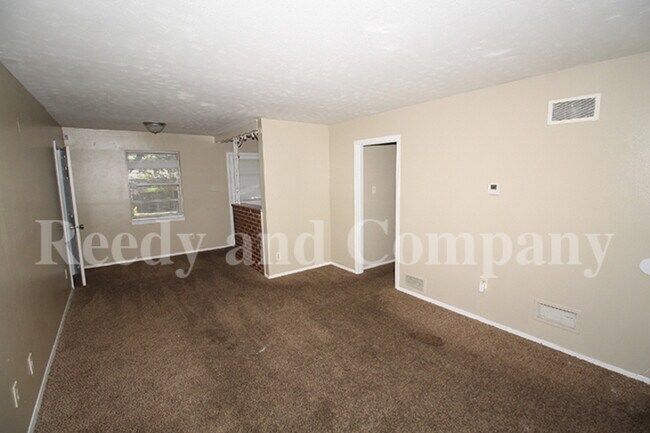 Building Photo - 3021 S Perkins Rd