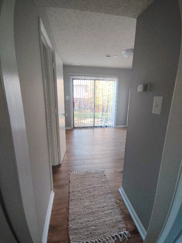 Foto del edificio - 24 Duiguid Dr