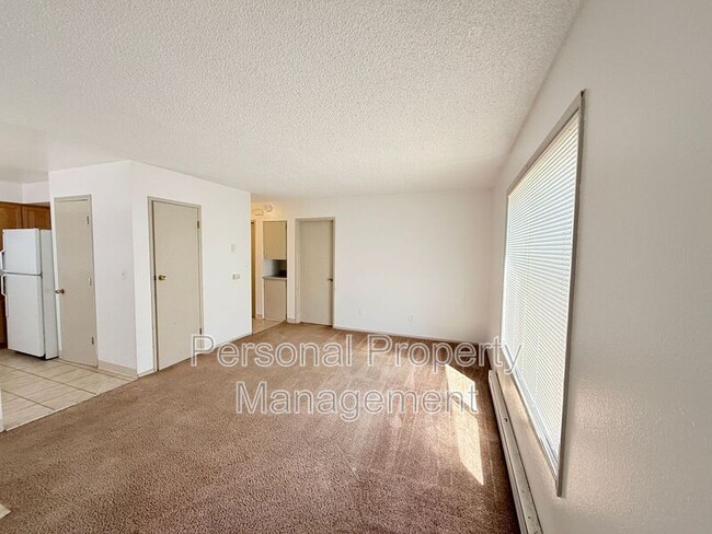 Building Photo - 3704 R St