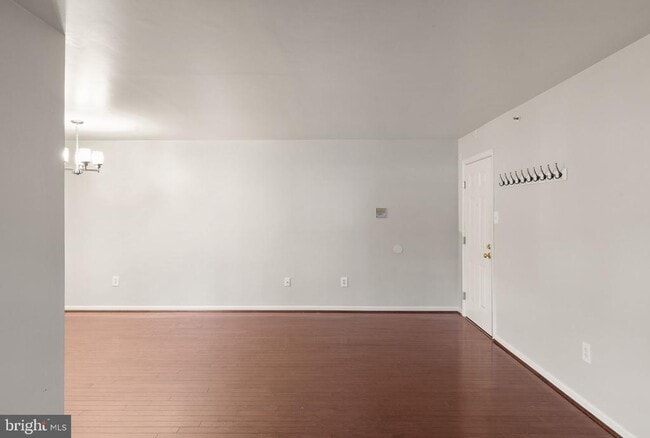 Building Photo - 203 Star Pointe Ct