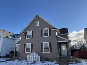 Building Photo - 1721 W 16th St