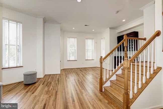 Foto del edificio - 600 Q St NW