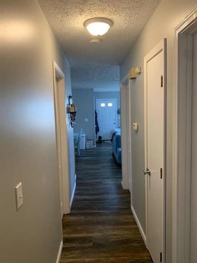 Building Photo - 213/215 Wintergreen Drive