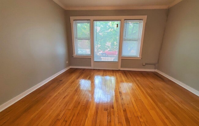 Photo - 2068 W Hutchinson St Apartment