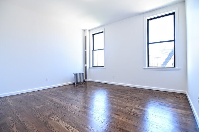 Building Photo - 566 W 162nd St