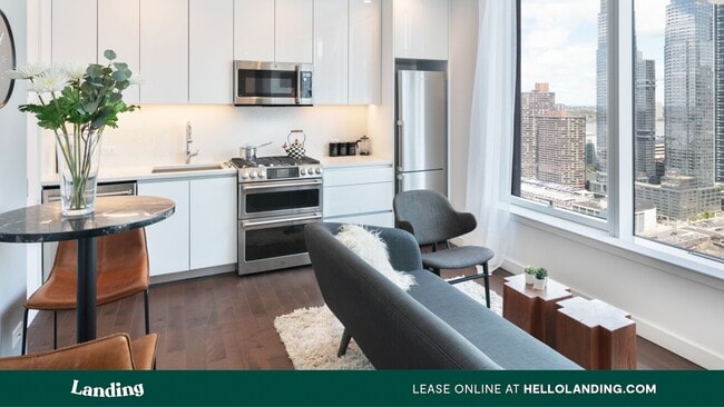 Building Photo - 515 W 36th St