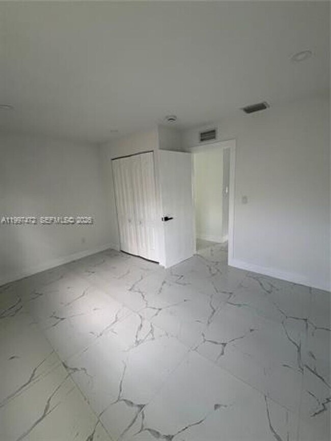 Foto del edificio - 11755 SW 37th St