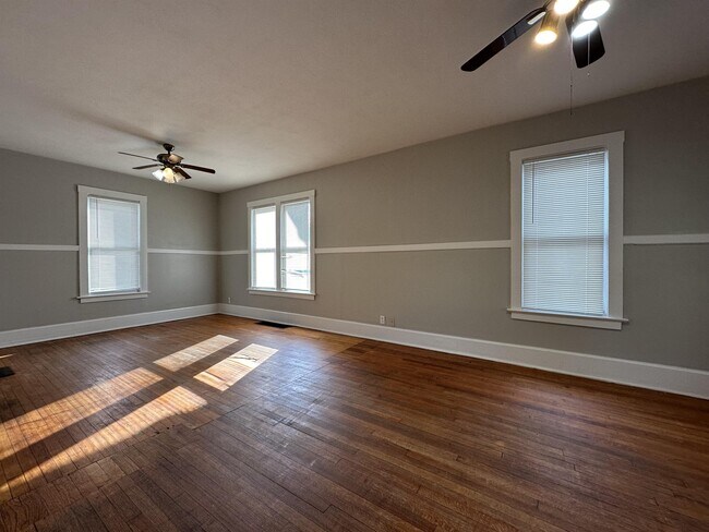 Foto del edificio - 1023 Haskell Ave