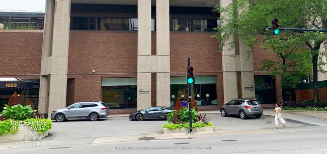 Building Photo - 1030 N State St
