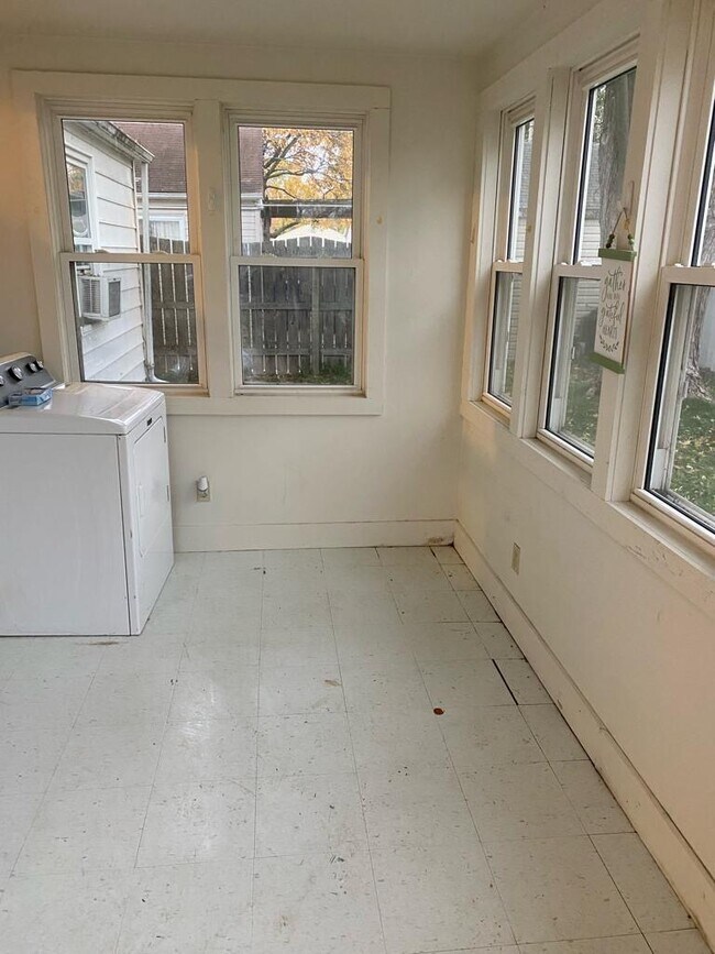 Three Season Room - 3715 15th Ave