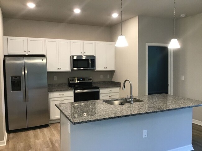 Building Photo - 5052 Sago Palm Rd