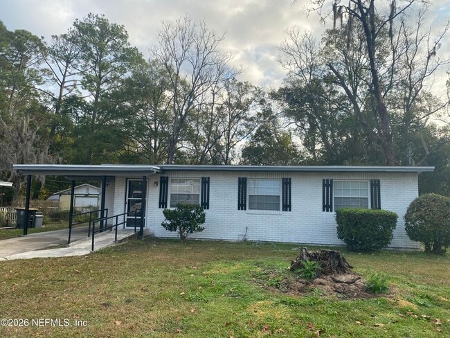 Building Photo - 815 La Marche Dr