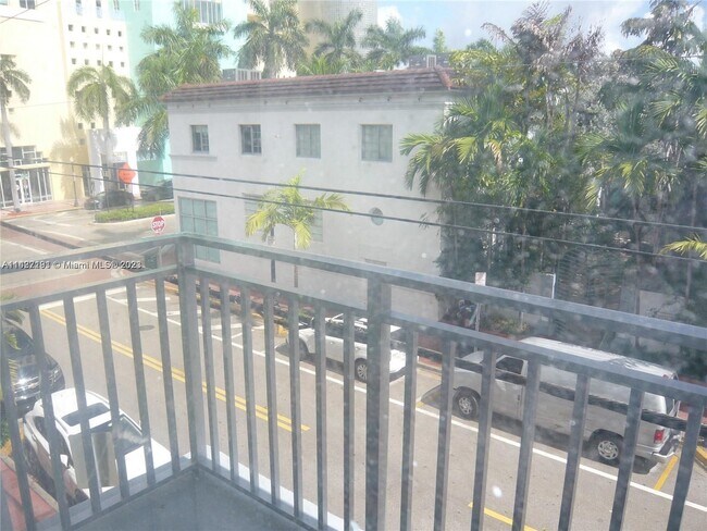 Building Photo - 363 Washington Ave