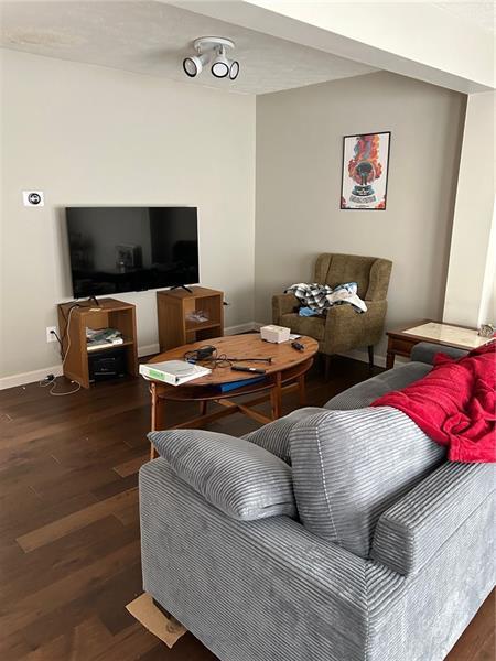 Foto del edificio - 4 Hemingway St