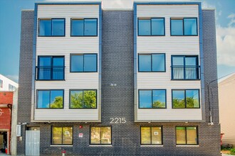 Building Photo - 2215 N 7th St