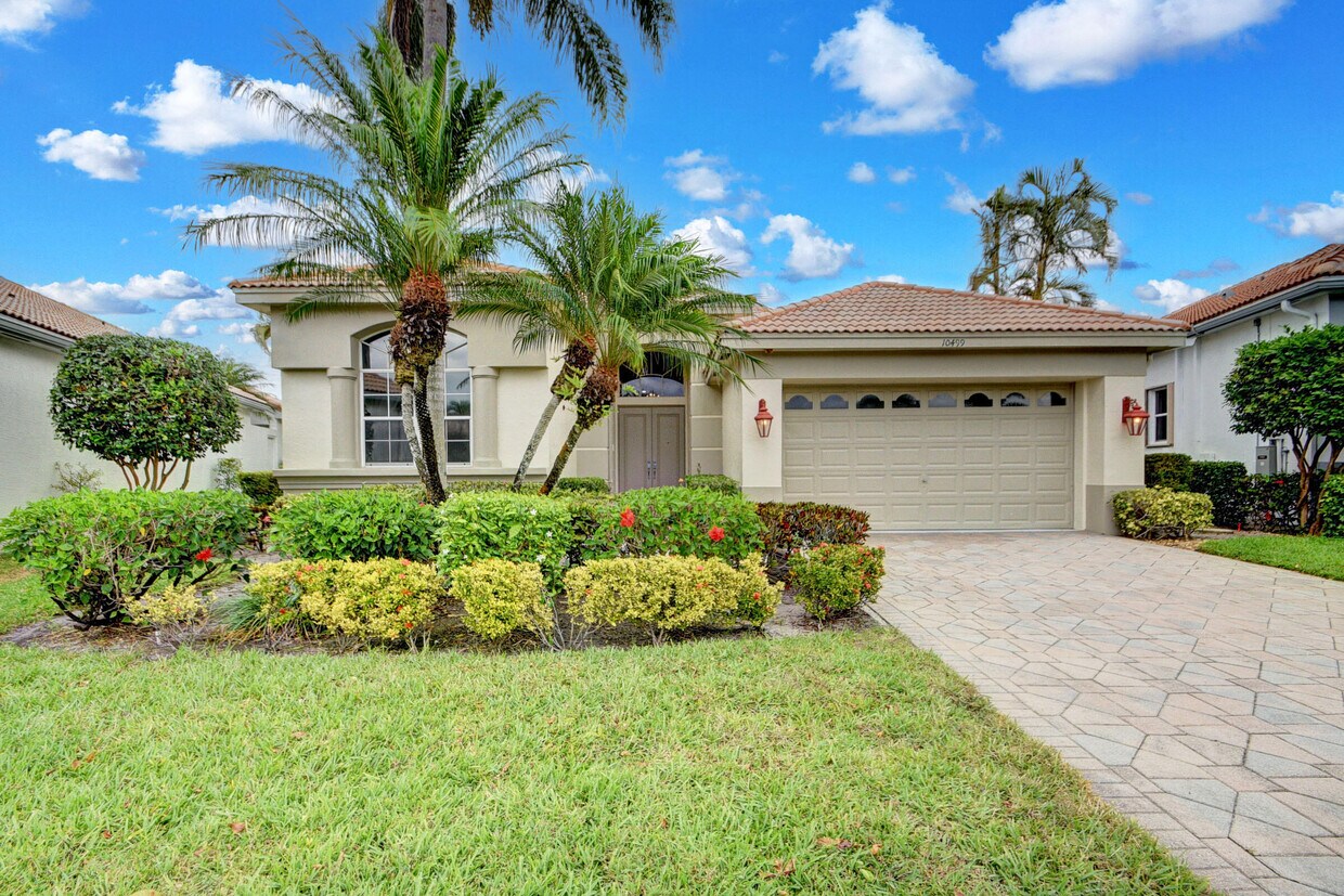 Primary Photo - 10499 Laurel Estates Ln