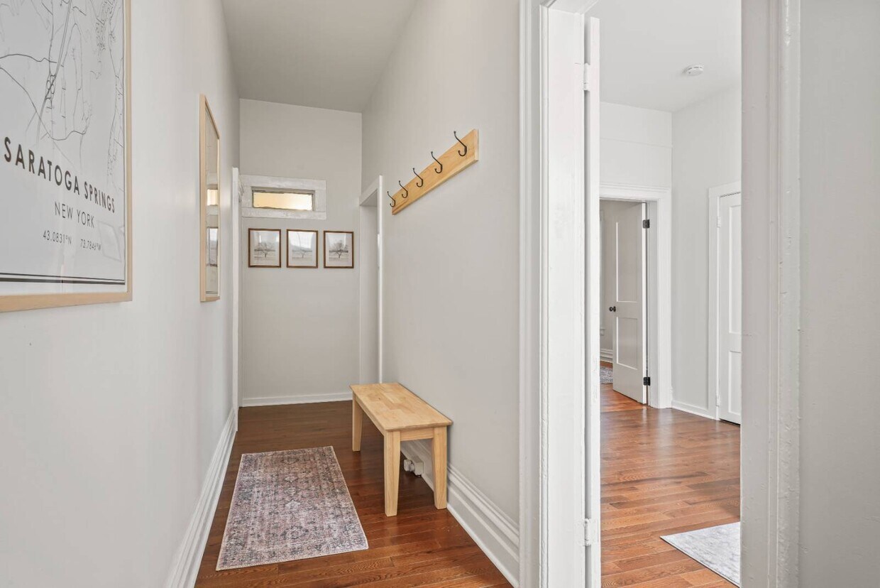 Foto principal - 1 Oak St