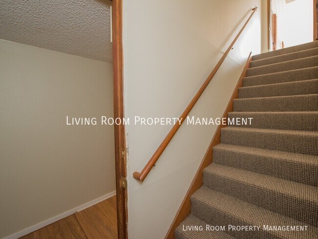 Building Photo - 8607 N Leonard St