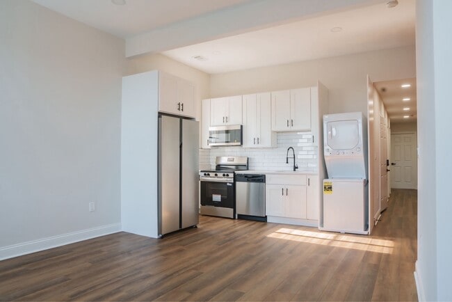 Foto del edificio - 1042 Edmondson Ave