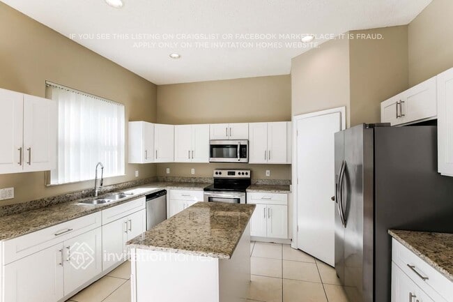 Building Photo - 7898 NW 17th Pl