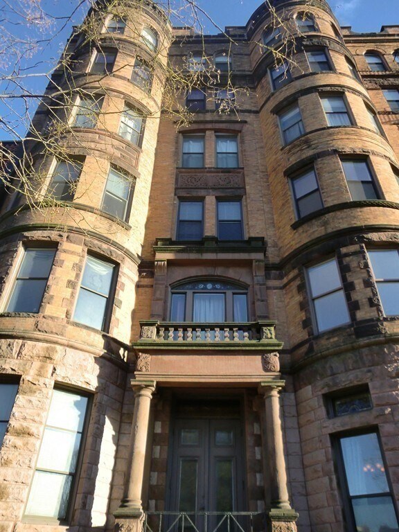Foto del edificio - 362 Commonwealth Ave