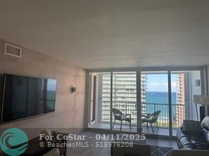 Foto del edificio - 2200 NE 33rd Ave