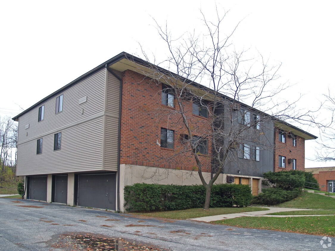 Foto del edificio - 3907-3909 N Sherburn Pl