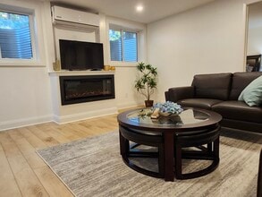 Building Photo - 126 Hawk Cres