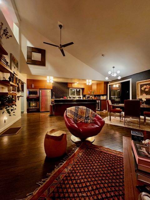 Building Photo - 2600 Forest Park Dr