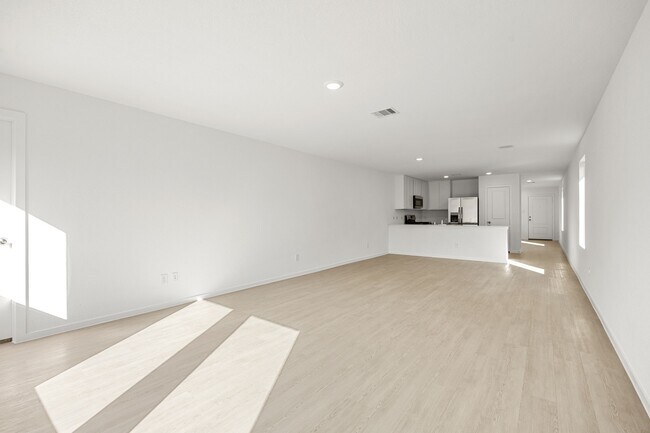 Foto del edificio - 31433 Moore Rd