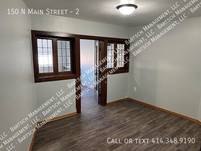 Building Photo - 150 N Main St