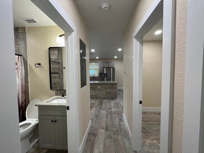 Foto del edificio - 321 Cornell Ave