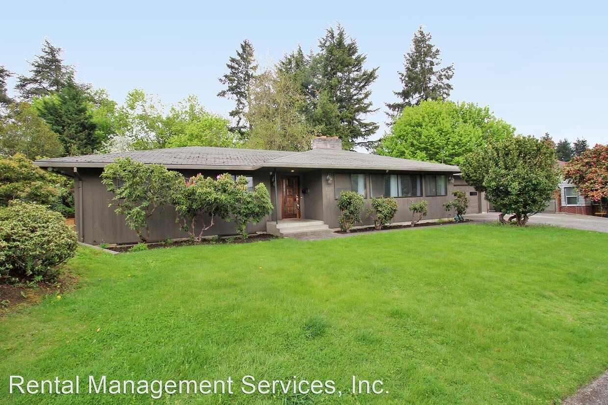 Primary Photo - 3 br, 3 bath House - 2727 SE 58th Ave