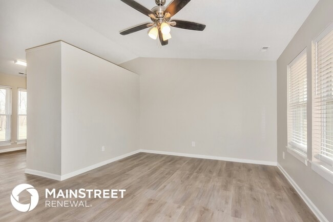 Building Photo - 77 Augustine Rd