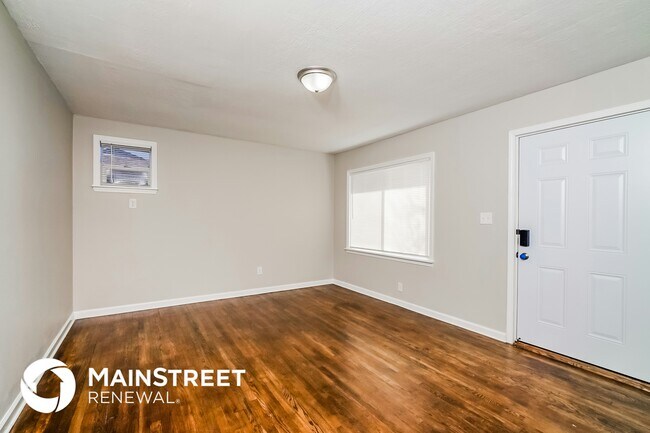 Foto del edificio - 6207 Red Spruce Dr