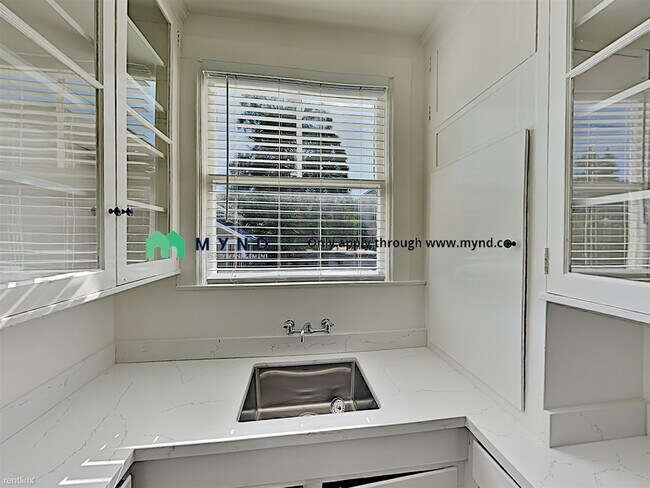 Building Photo - 1 br, 1 bath  - 1519 Walnut St Apt 5