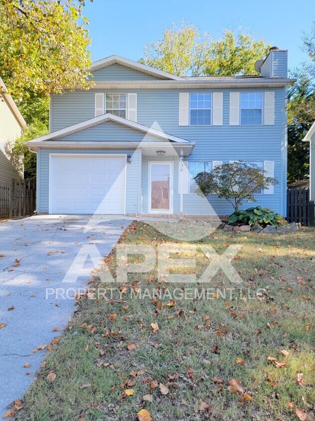 Foto principal - 3 Bed/ 2.5 Ba home w/Hardwood floors, Fireplace and oversized 1-Car Garage - WEST Knoxville!!