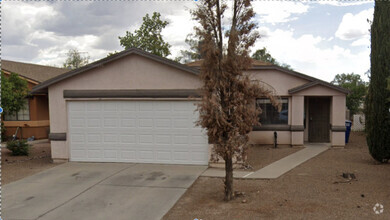 Building Photo - 5940 S Wood Crest Dr