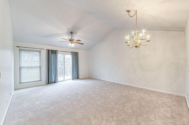 Building Photo - 2495 Fountain Pl