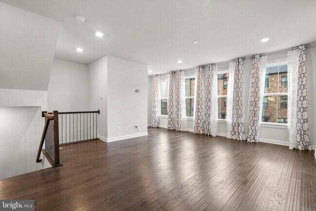 Building Photo - 9271 Wood Violet Ct