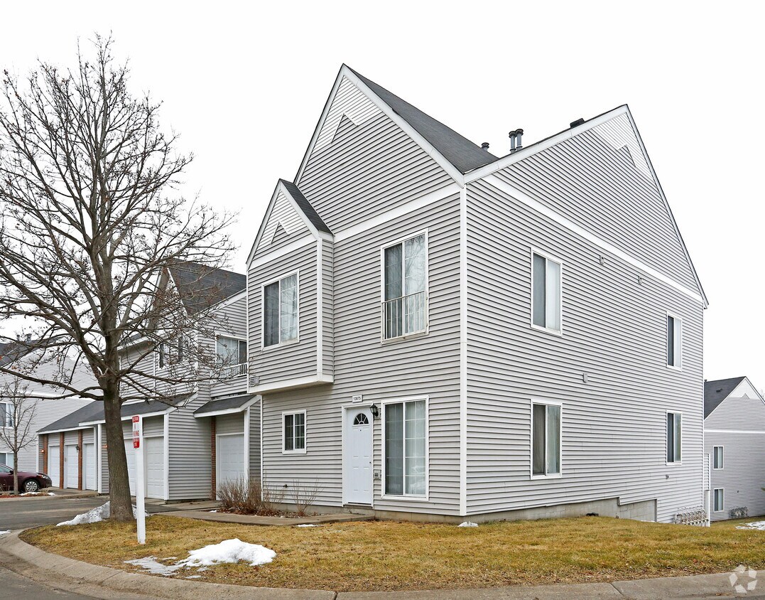 Berkshire of Burnsville Apartments in Burnsville, MN