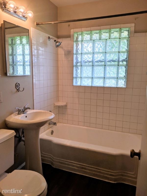 Foto del edificio - 4 br, 2 bath House - 7777 Main St