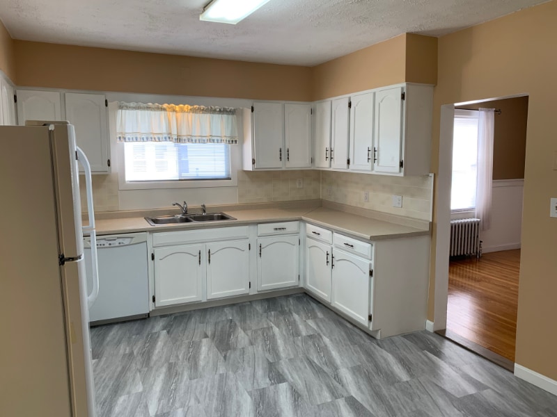 2 Bowers St, Nashua, NH 03060 Room for Rent in Nashua, NH