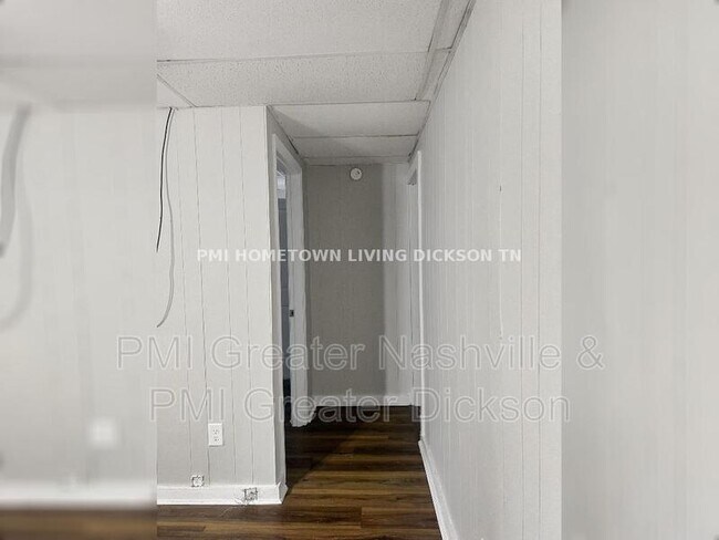 Foto del edificio - 101 Dickson Ave